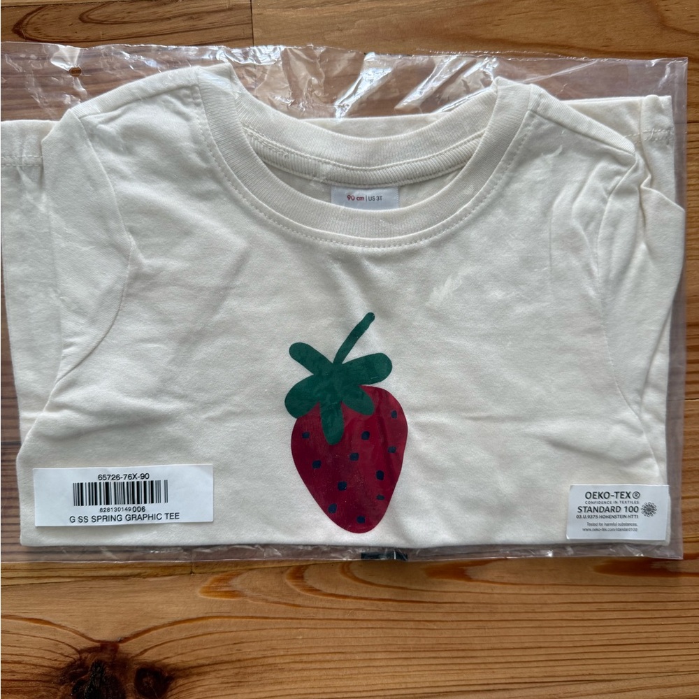 Hanna Andersson 3T Cream Tee with Strawberry